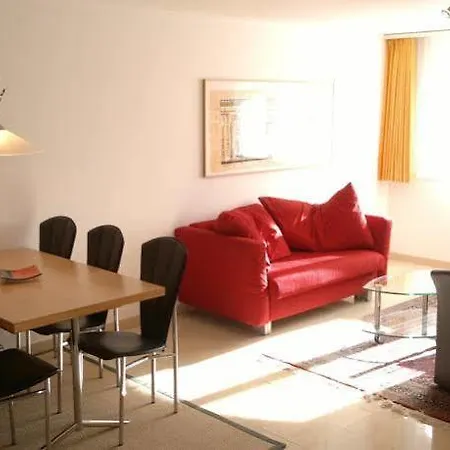 Penthouse Evelyne *